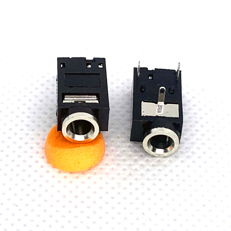 Coupling 8Mm - 10 SZT. Gniazdo słuchawkowe 3,5 mm